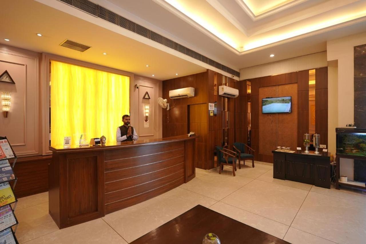 Click Hotel Kohinoor, Ludhiana Esterno foto