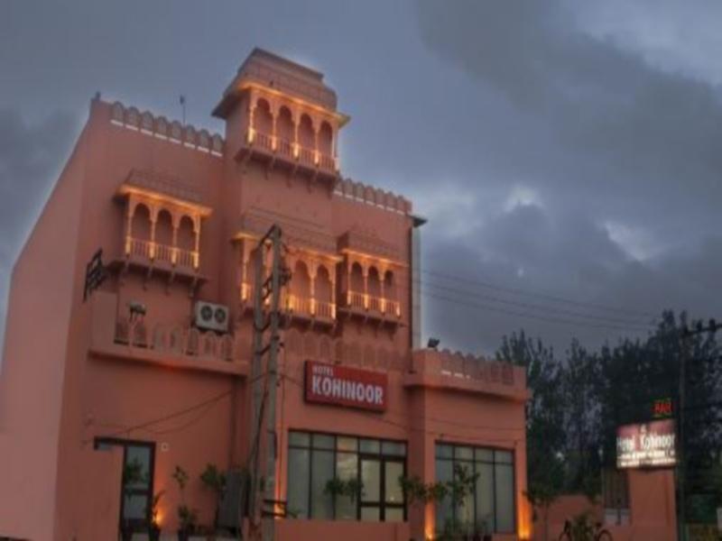 Click Hotel Kohinoor, Ludhiana Esterno foto