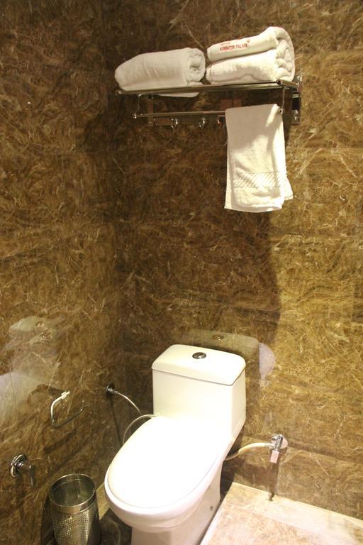 Click Hotel Kohinoor, Ludhiana Esterno foto