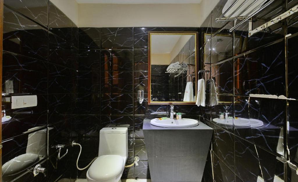 Click Hotel Kohinoor, Ludhiana Esterno foto